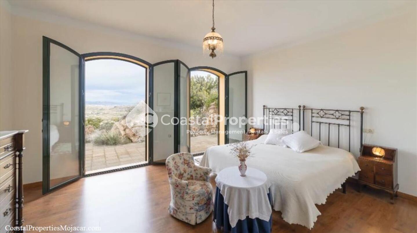 CPM 009 - ZORRERAS: Villa for Sale in Turre, Almería