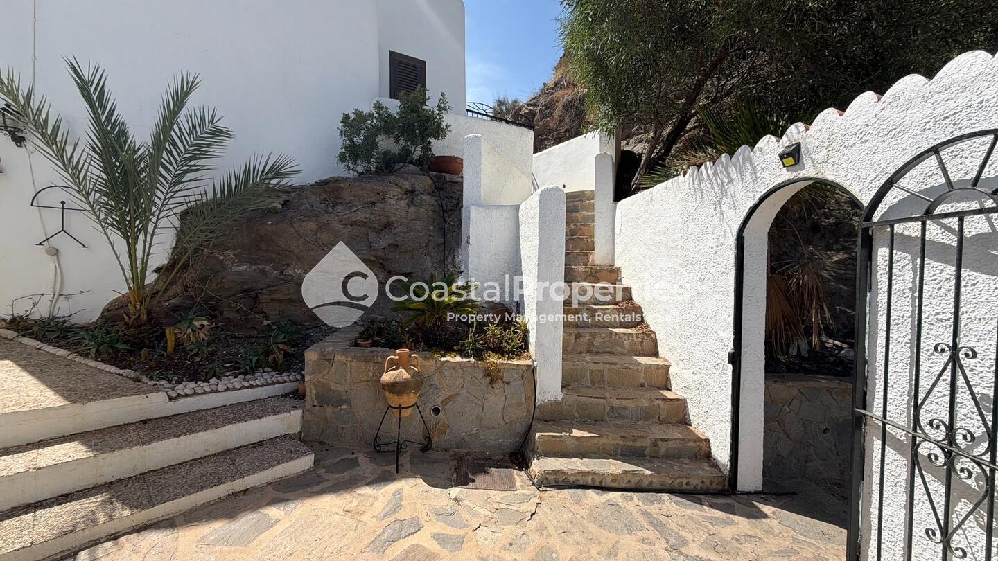 CPM 068 BINNIE HOUSE: Villa for Sale in La Parata (Mojácar), Almería CPM 068 BINNIE HOUSE: Villa for Sale in La Parata (Mojácar), Almería