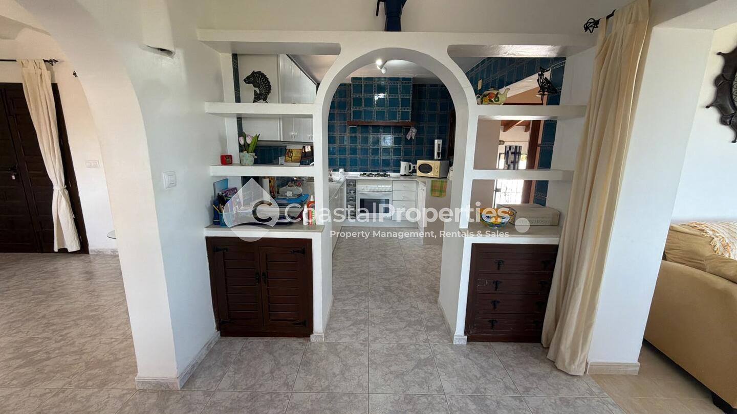 CPM 068 BINNIE HOUSE: Villa for Sale in La Parata (Mojácar), Almería CPM 068 BINNIE HOUSE: Villa for Sale in La Parata (Mojácar), Almería